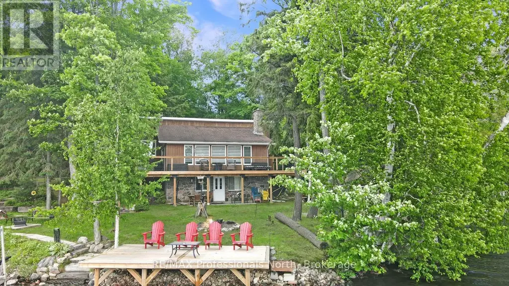 6198 Haliburton Lake Road, Dysart et al (Harburn)
